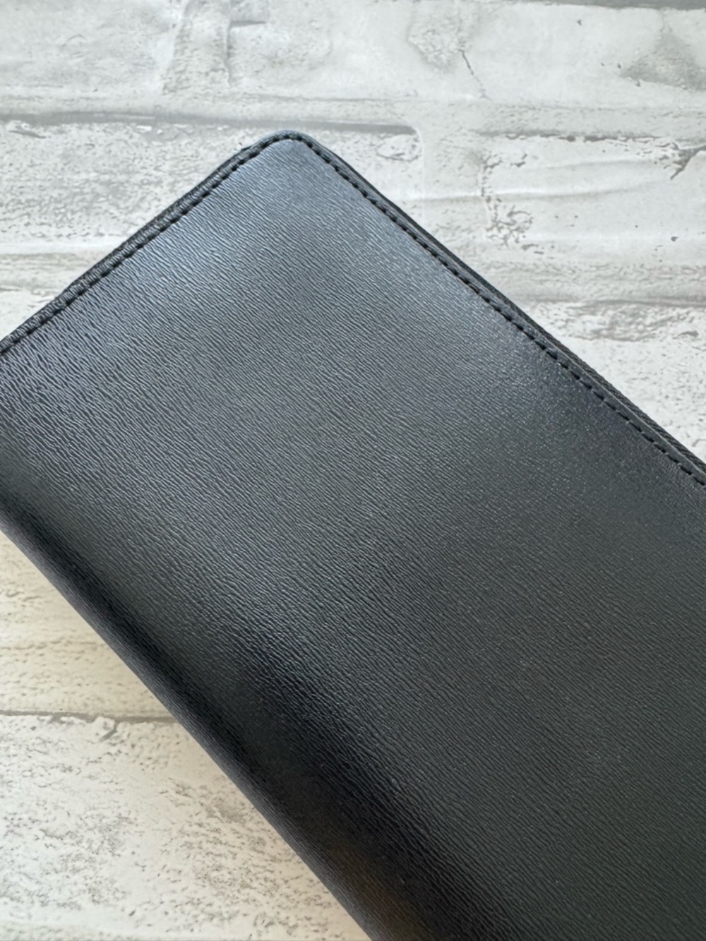 Tory Burch Black Leather Zip Wallet with Gold Logo - Picture 4 of 9